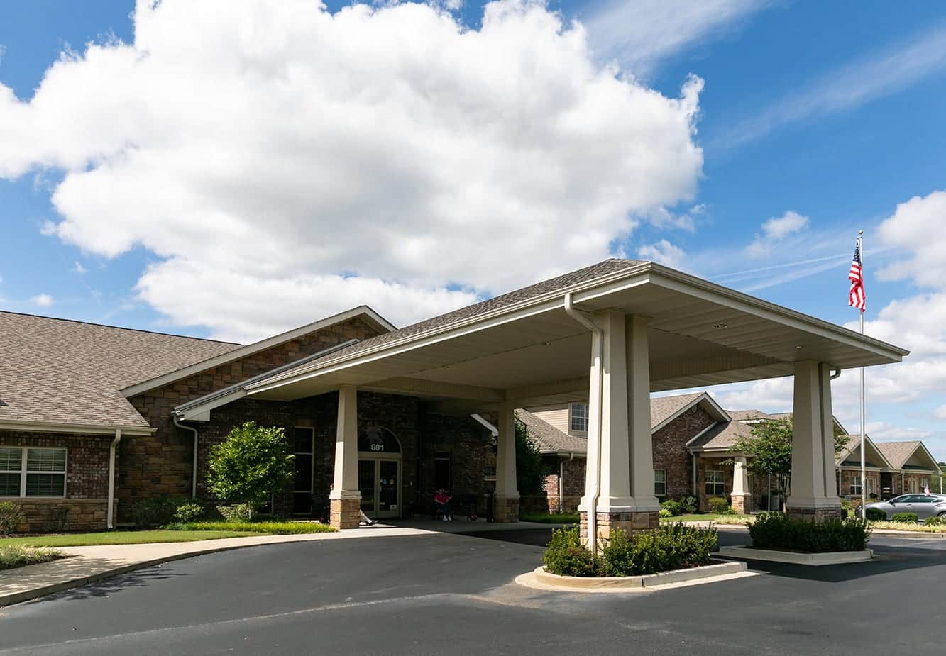 Front entrance of Hearthside Senior Living Colliervilleh