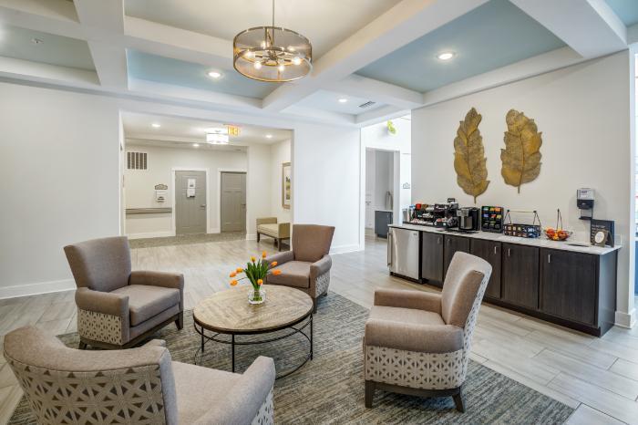 Hickory Creek Lounge Area