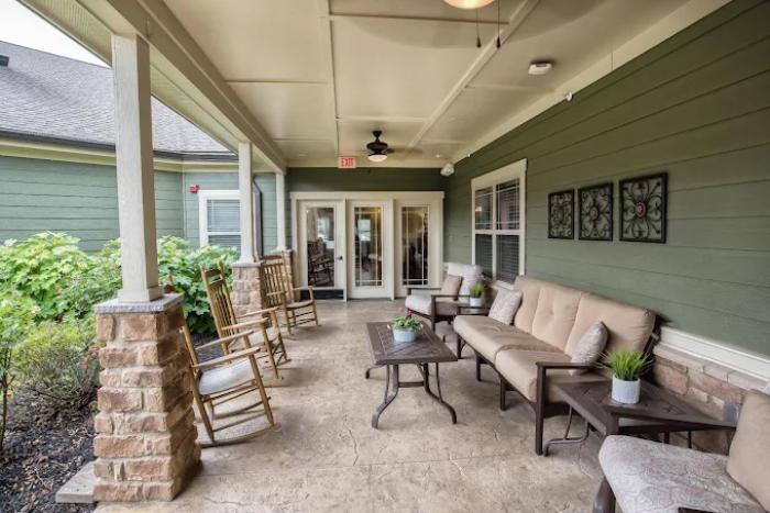 Seiverville Outdoor Porch