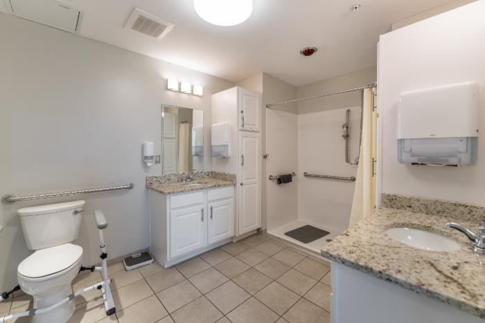 Cottage of Fredericksburg Bathroom