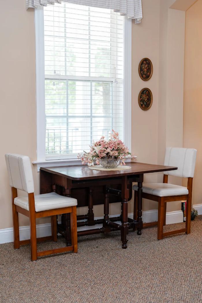 Cary Interior 4