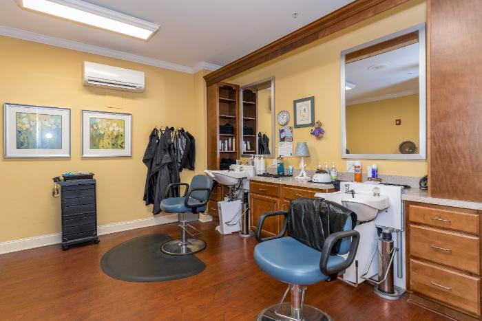 Fredericksburg Salon