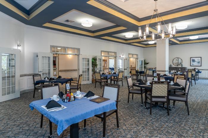 spring-arbor-of-leesburg-dining-area