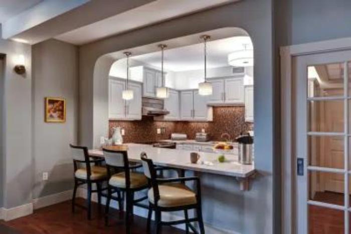 The Piper Dining Area 8