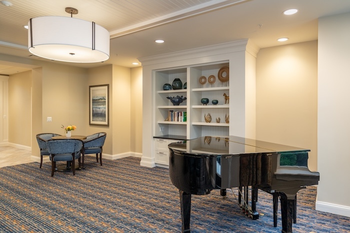 White Springs Interior 4