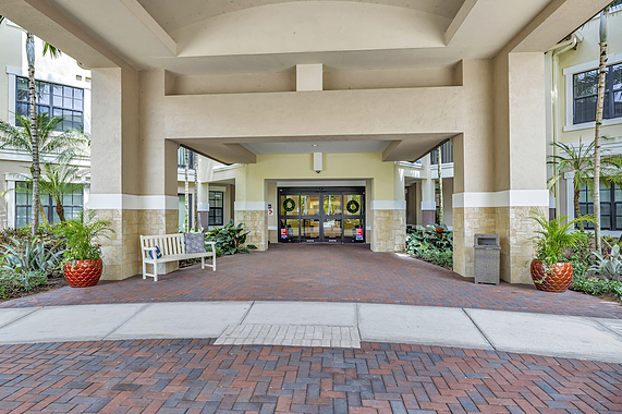 Allegro Boynton Beach Driveway