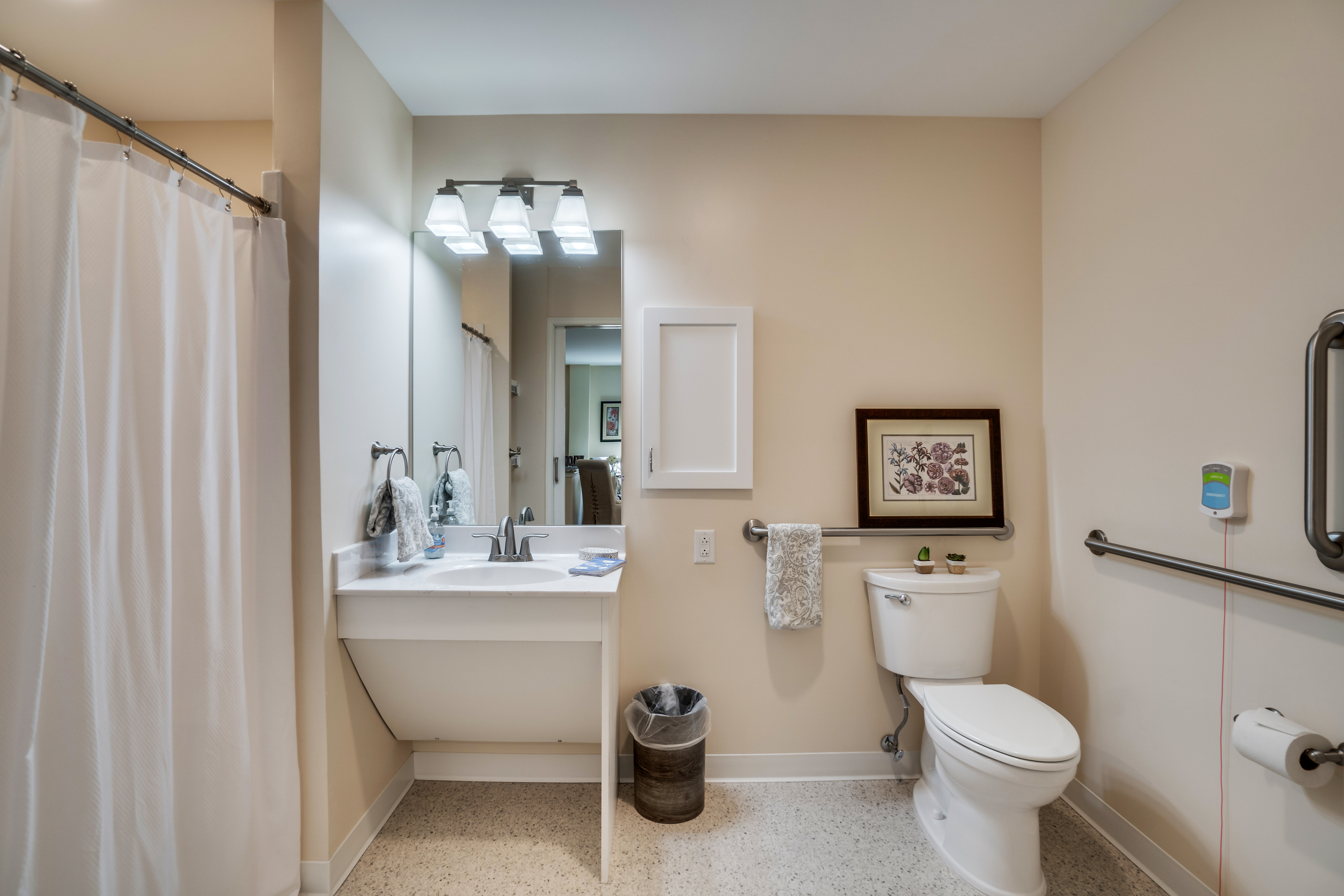 Greenbrier bathroom 1