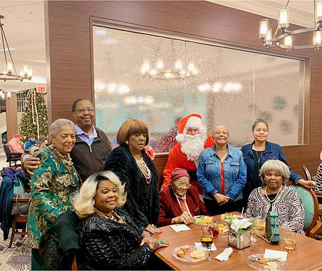 Richmond Heights Group Photo with Santa