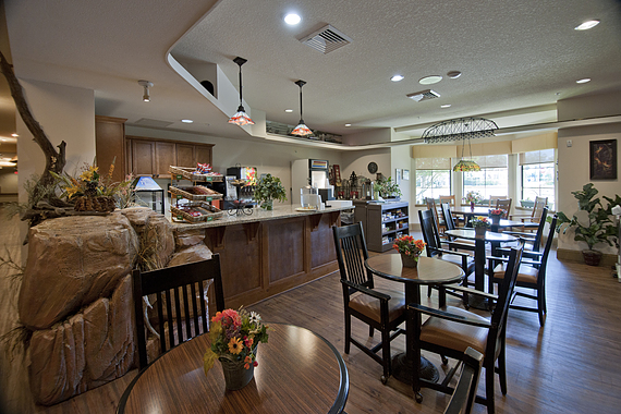 Tavares Dining Area